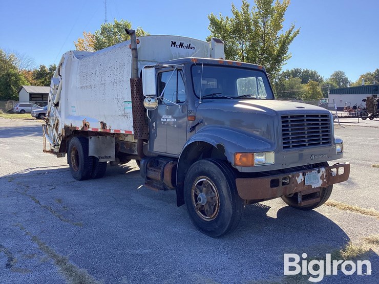 international-4900-image-3