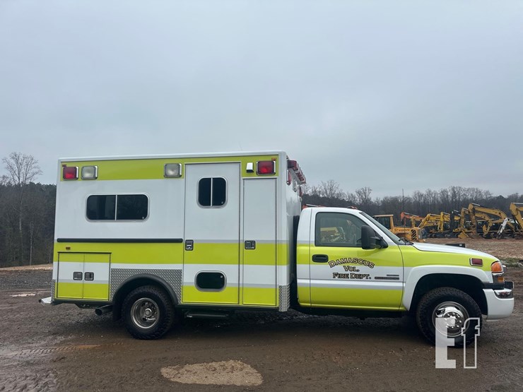2006-gmc-sierra-3500-image-4