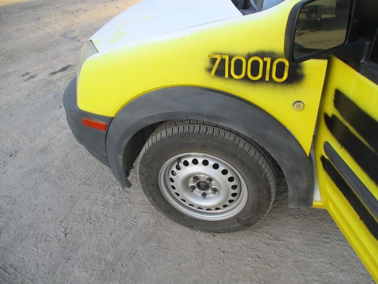 2010-ford-transit-connect-image-12