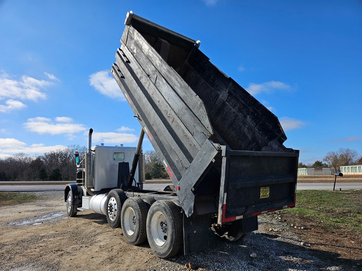 peterbilt-379-image-29