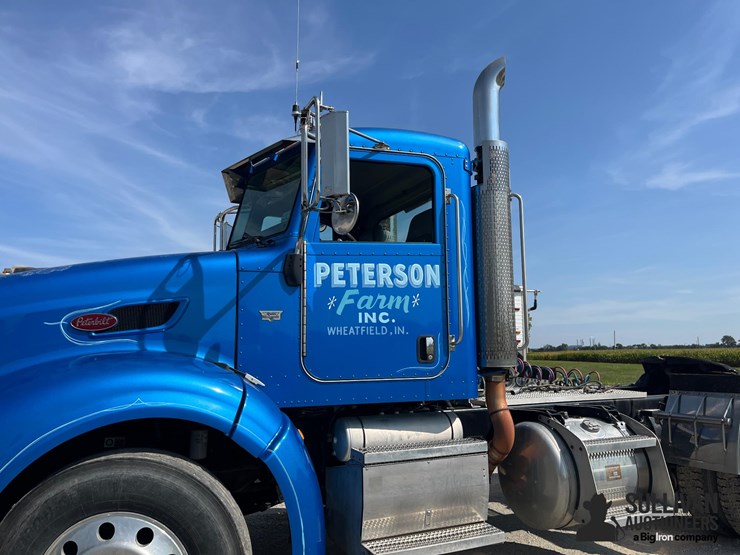 peterbilt-386-image-11
