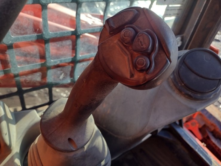 kubota-svl75-2-image-9