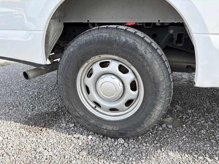 2019-ford-f150-xl-image-12