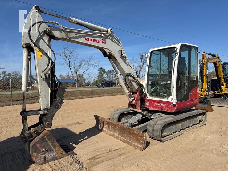 2020-takeuchi-tb260-image-8