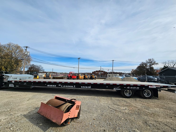 2025-landoll-440-image-7