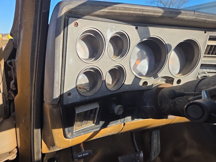 1985-gmc-3500-image-32