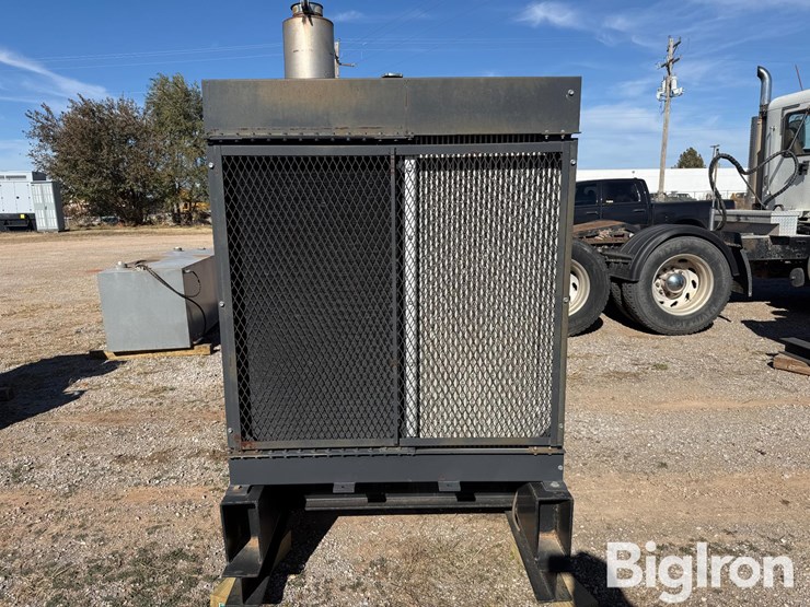 marathon-magnaplus-200kw-skid-mounted-diesel-generator-image-2