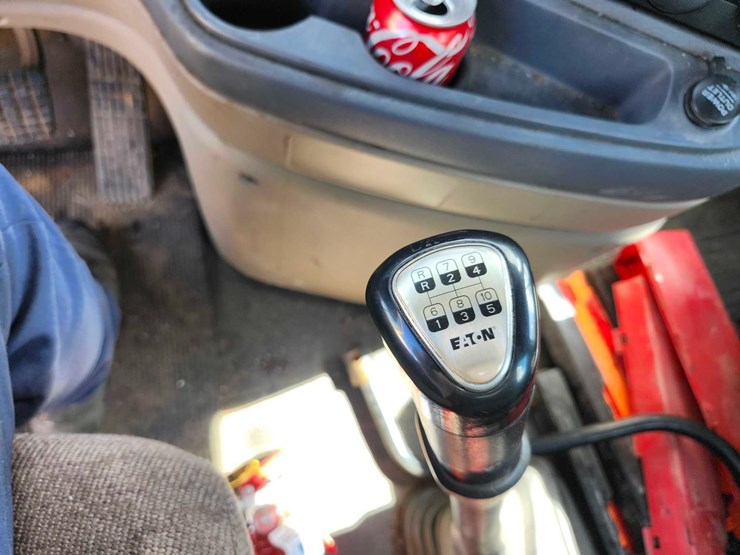 2016-freightliner-semi,-tag-#646-image-20