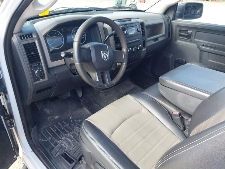 2011-dodge-1500-image-9