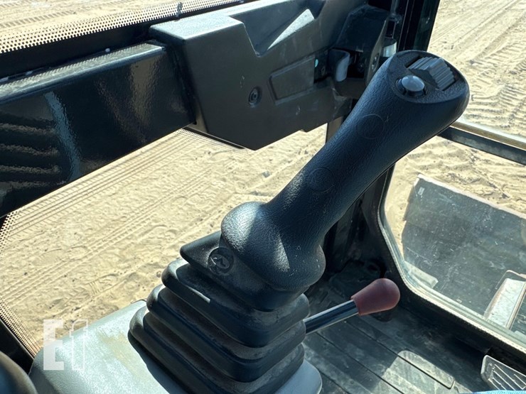 2022-bobcat-e60r2-image-28