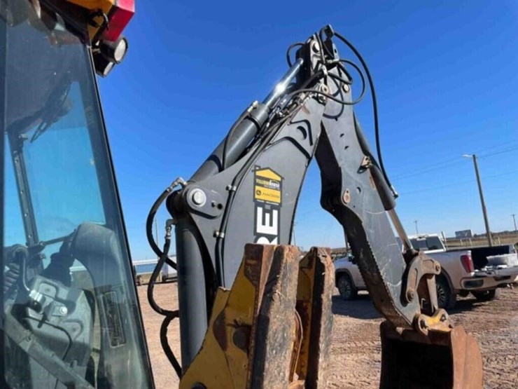 2015-deere-310sl-image-9