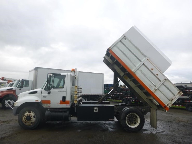 2003-international-durastar-4300-image-6