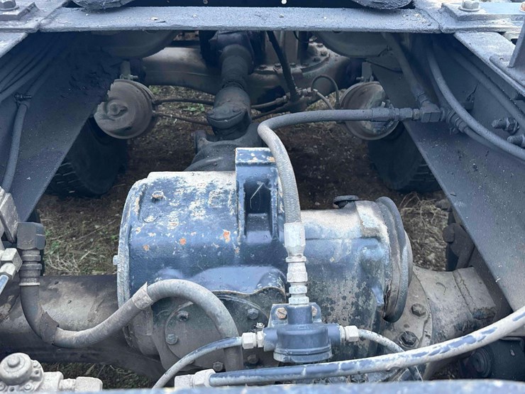 mack-r688st-image-15