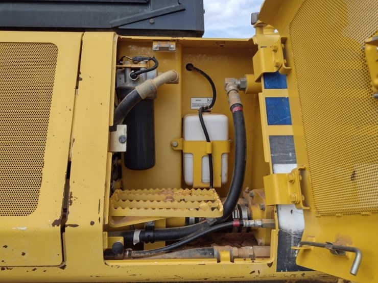 komatsu-d61ex-23-image-44