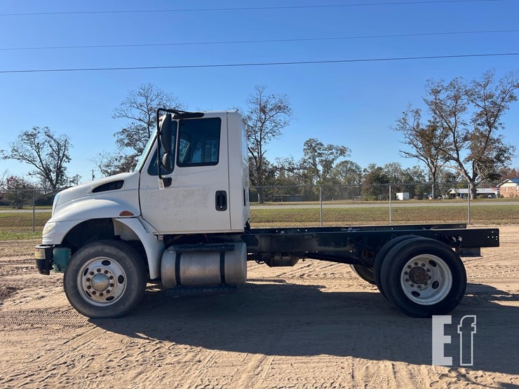 international-durastar-4300-image-1