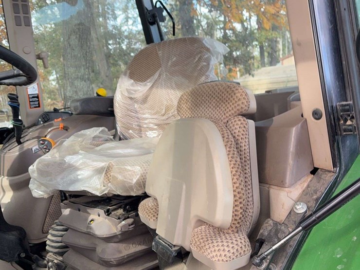 2023-john-deere-5120m-image-37