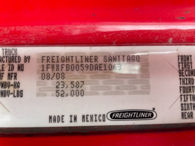 #1043-•-2009-freightliner-semi-(wi-title-in-delay)-image-96