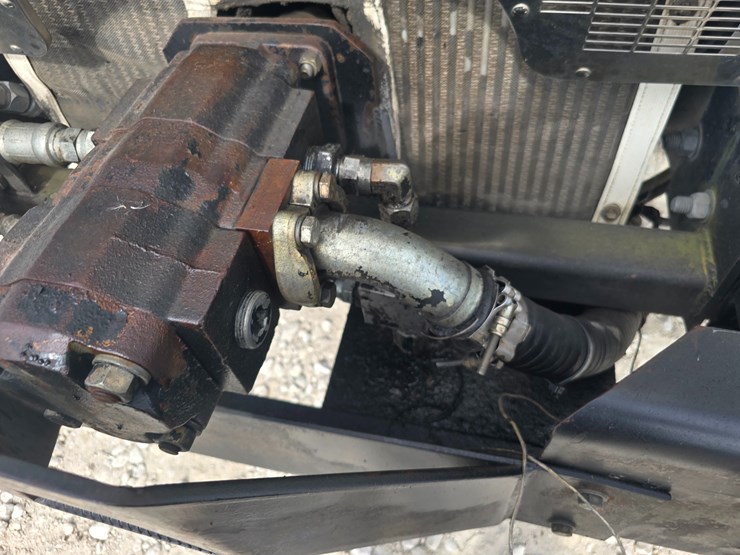 2003-peterbilt-320-image-99