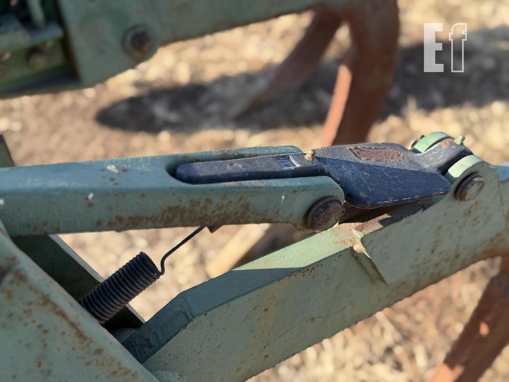 john-deere-7-image-19