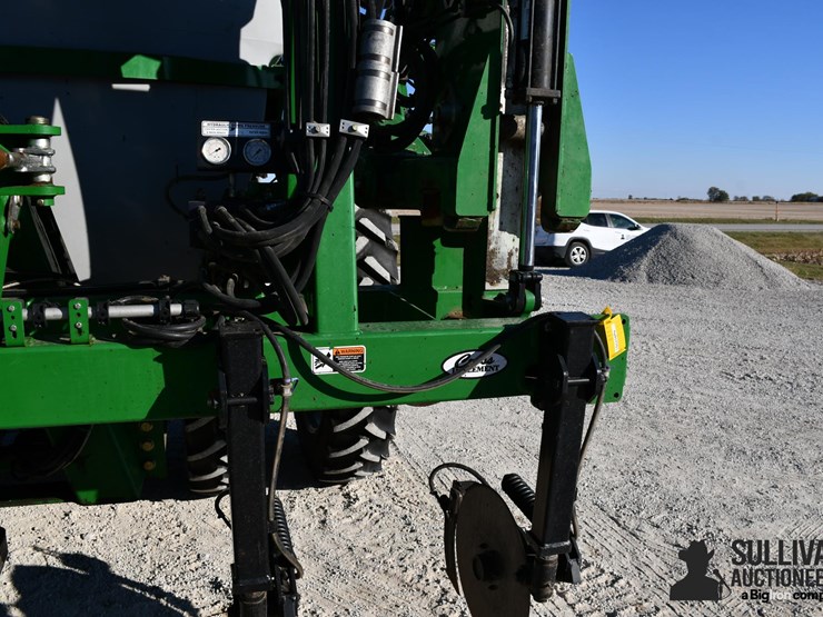 unverferth-2600-nutrimax-liquid-fertilizer-applicator-image-16