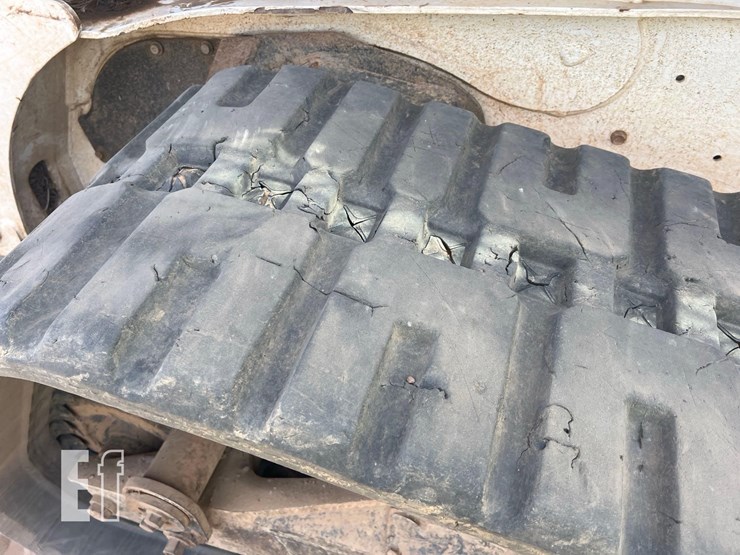 bobcat-t870-image-16