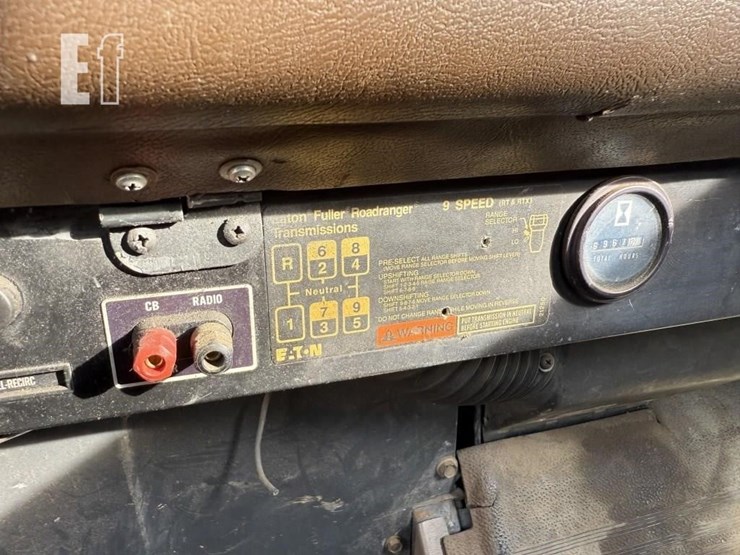 international-9300-image-19