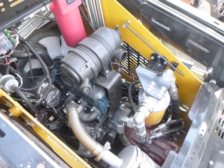 2025-cfg-ktt-(a)27-skid-steer-track-loader-image-15