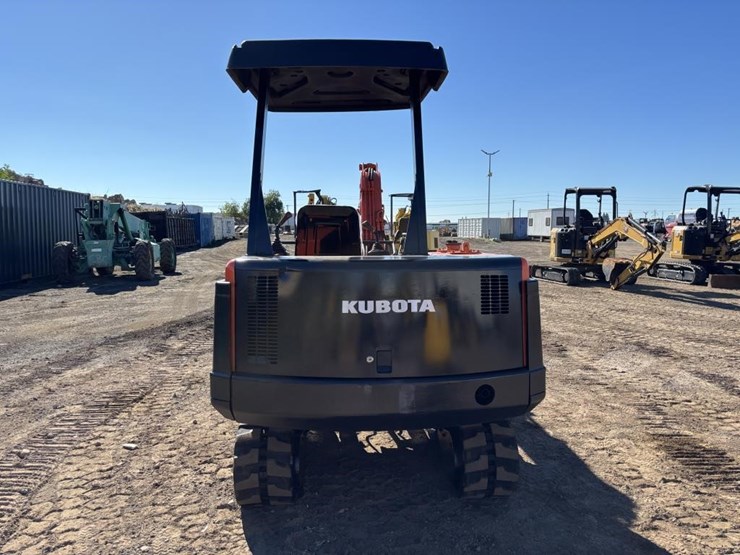 kubota-kx026-image-8