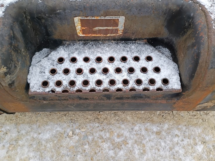 international-4900-image-6