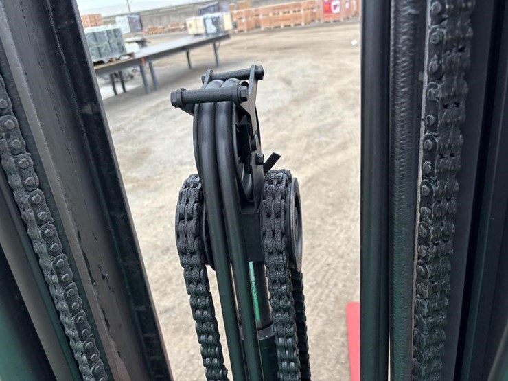 2020-mitsubishi-fg25n-image-14