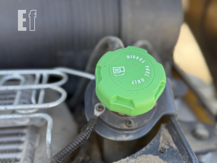 2021-deere-333g-image-9