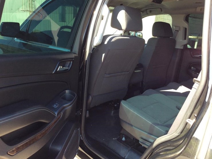 2016-chevrolet-tahoe-image-9