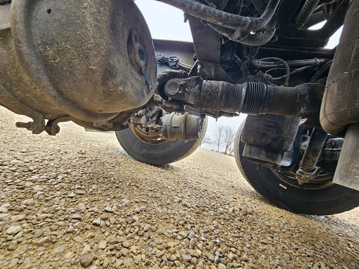 peterbilt-579-image-90