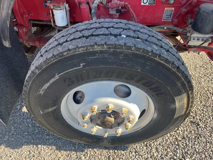 2010-kenworth-t800-image-12