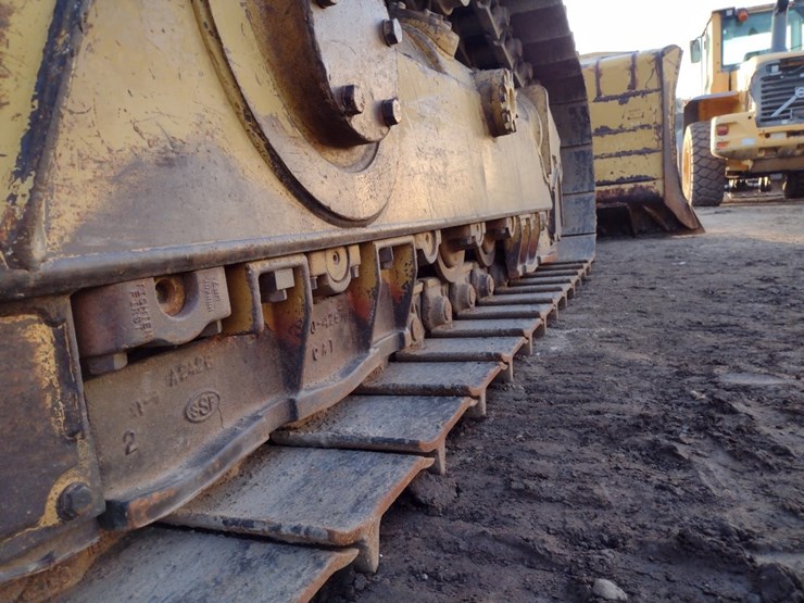 caterpillar-d6t-xl-image-37