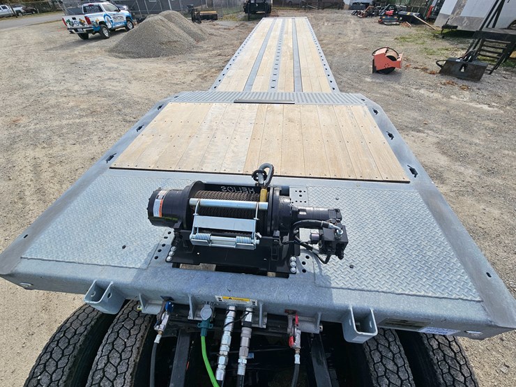 2025-landoll-440-image-22