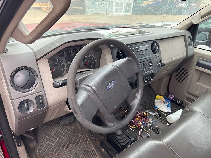 ford-f550-xl-image-11