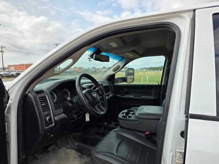 2018-dodge-2500-image-8