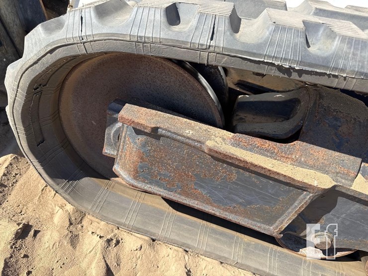 2019-bobcat-t590-image-11