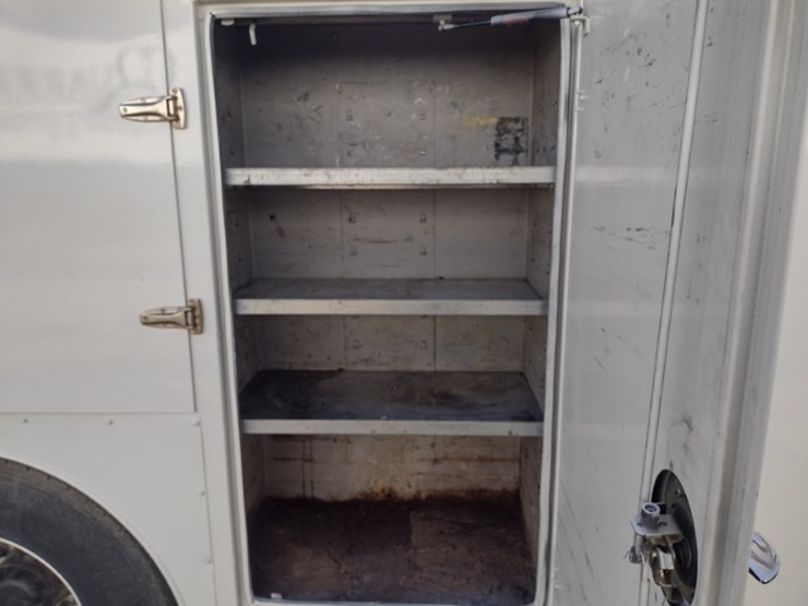 peterbilt-335-image-40