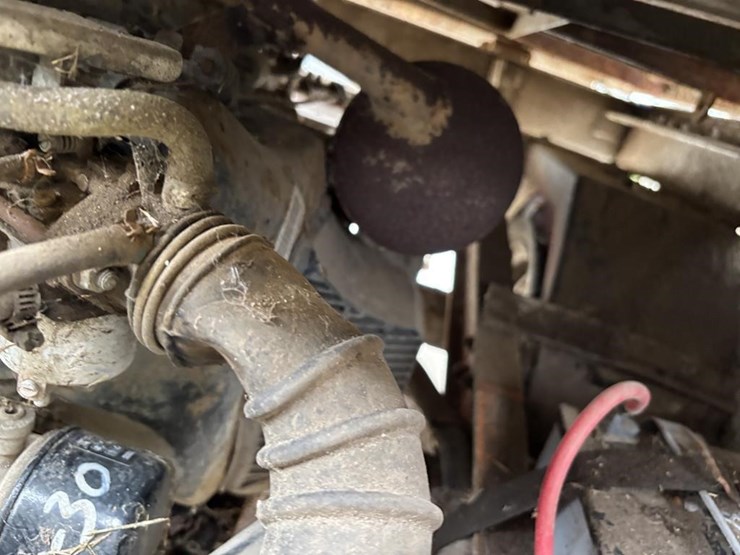 2012-club-car-turf-2-image-19