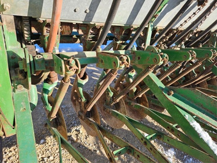 john-deere-10-image-24