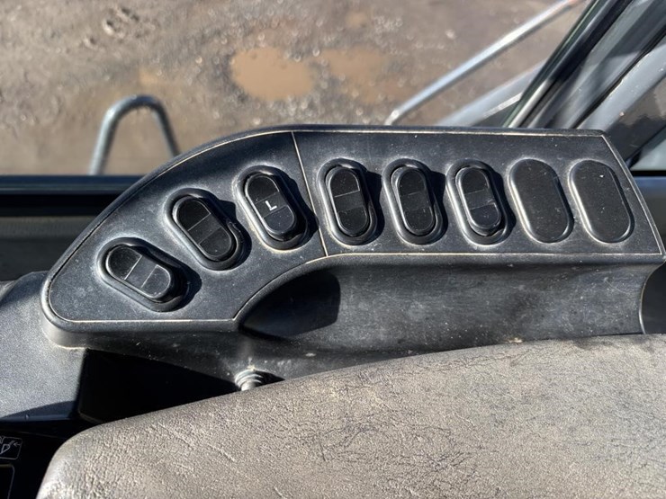 2014-komatsu-wa380-7-image-44