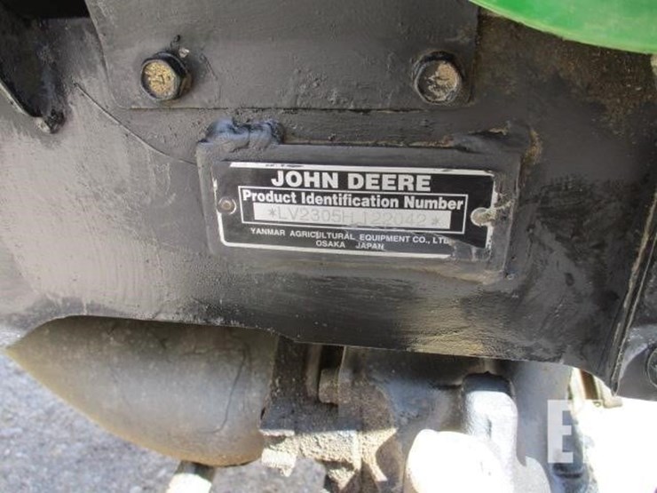 john-deere-2305-image-3