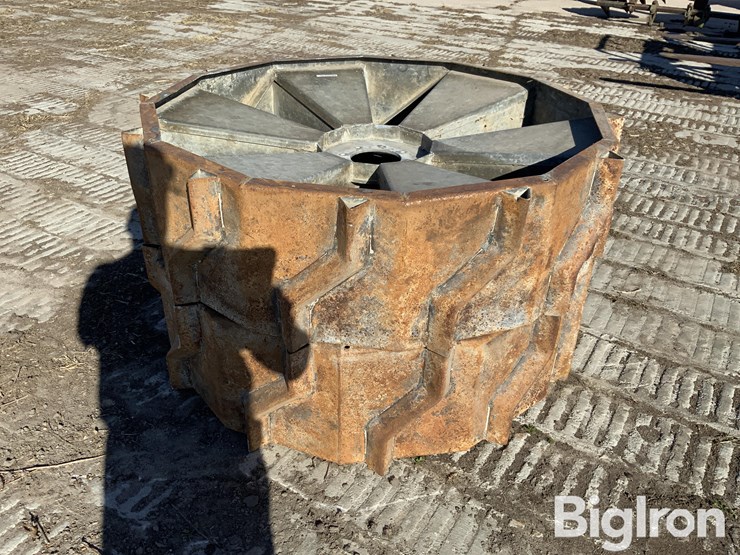 bb-metal-works-steel-tread-corner-system-pivot-wheels-image-5