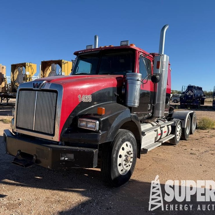 WESTERN STAR 4900