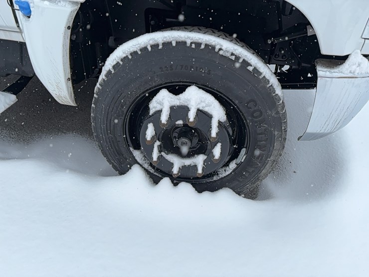 chevrolet-6500-image-3