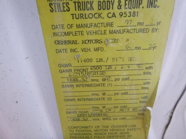 2005-chevrolet-3500-image-17