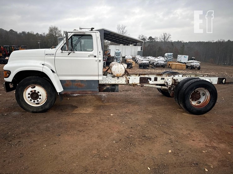 ford-f700-image-2