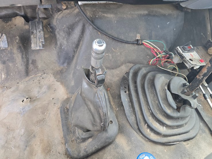 2004-ford-f650-image-70